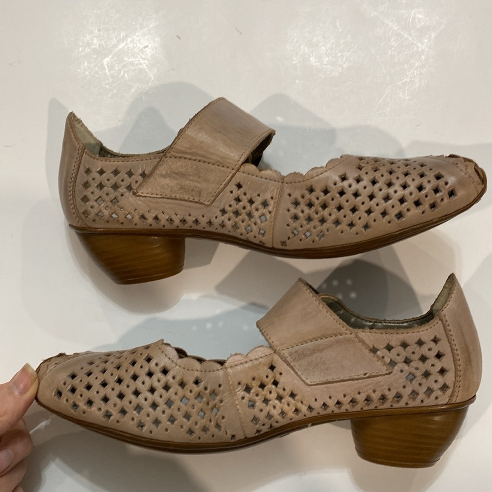 Rieker Antistress Perforated Floral Pattern Leather Heels Shoes Size 37 - Picture 8 of 15